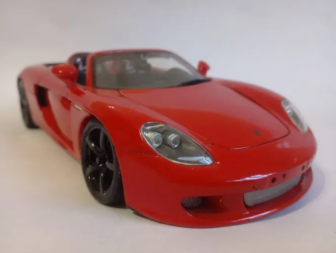 Porsche 911 GT Maisto 1/18
