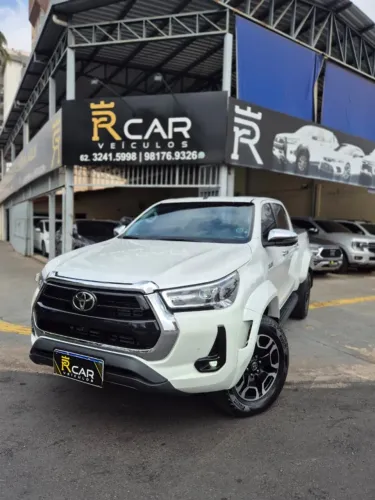 Toyota Hilux CD SRX Plus 4X4 2.8 TDI Die. Aut. 2024