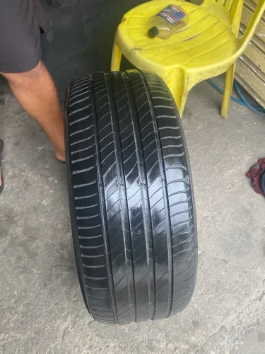 Vendo pneu Aro 17