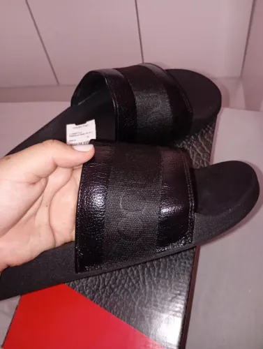 Sandália couro fino masculino