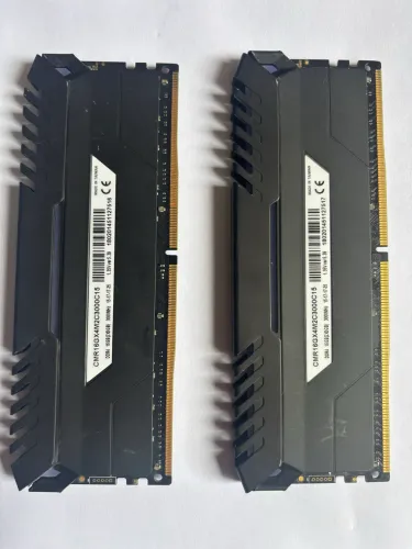 Memória ddr4 RGB 16GB(2x8GB)