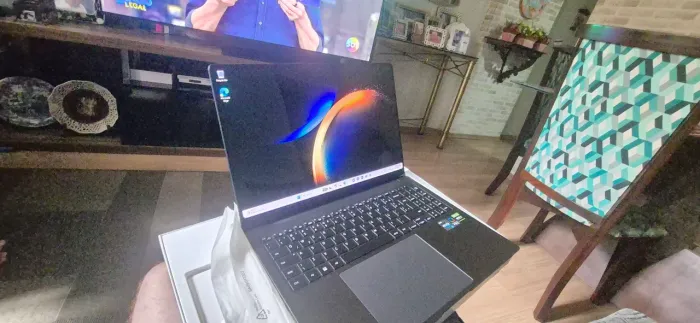 Galaxy book 3 ultra Samsung praticamente novo, bateria com saúde 100%