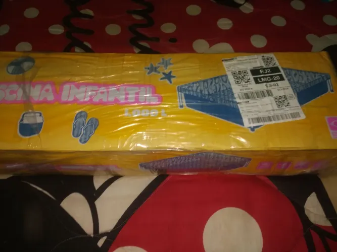 Piscina 1000 litros Nova com capa e forro