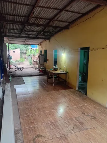 Vendo ou troco uma casa no bairro Alvorada 
