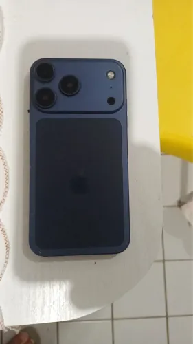 IPHONE XR CARCAÇA 17 PERFEITO 