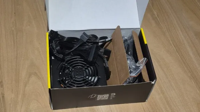 Fonte Corsair CV550 550W
