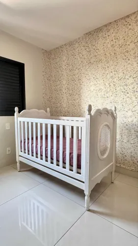 BERÇO DE MADEIRA PRATICAMENTE NOVO