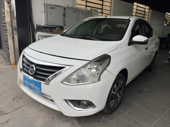 Nissan Versa SL 1.6 16V Flexstart 4P Mec. 2017