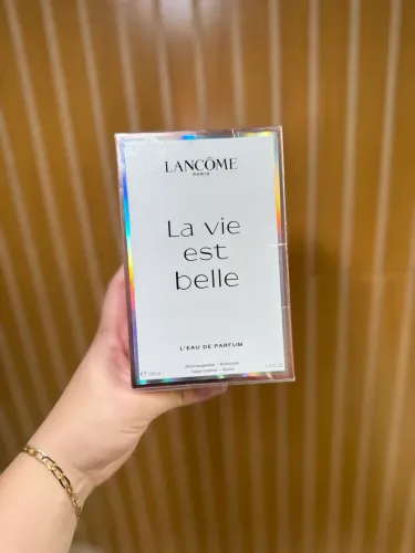Perfume la vie est belle lacrado original