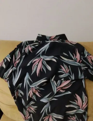 Camisa praiana da marca oceano em estado excelente
