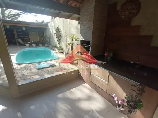 Casa à venda por R$ 700.000 | Jardim das Flores - Sjc/SP