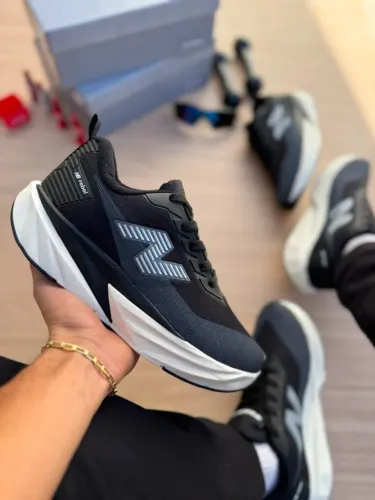 NEW BALANCE REBEL
