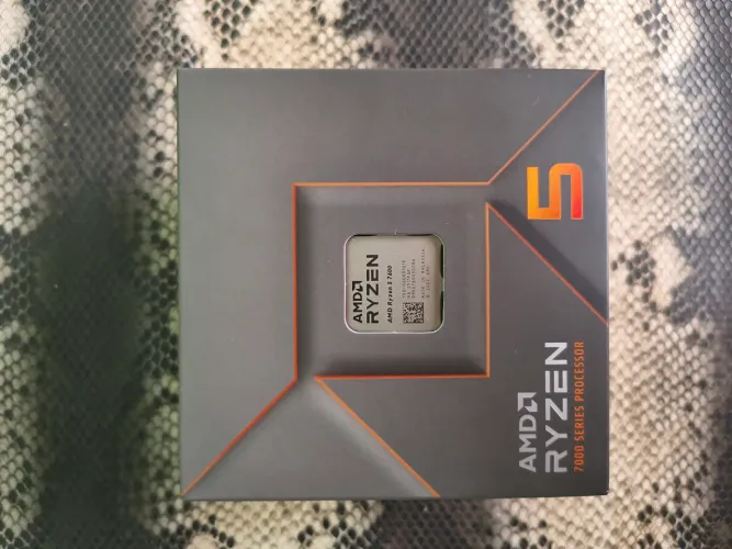 Ryzen 5 76000 com igpu e cooler embutido TODO NOVO SEM USO