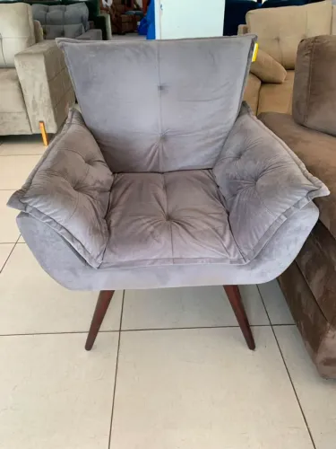 Poltrona a pronta entrega