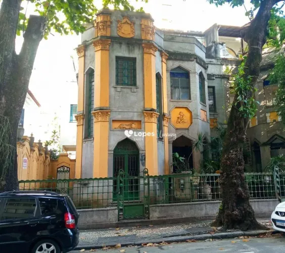 Patrimônio Arquitetônico Preservado com 312m² - Varanda e suíte a venda por R$ 2.000.000 -