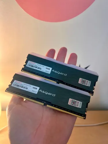 Memórias Asgard RGB 2x16gb 3200mhz - Em excelente estado