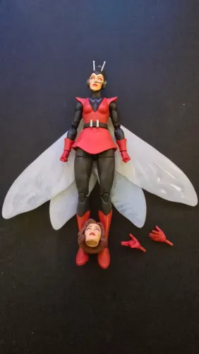 MARVEL LEGENDS - Vingadores - Wasp - Vespa