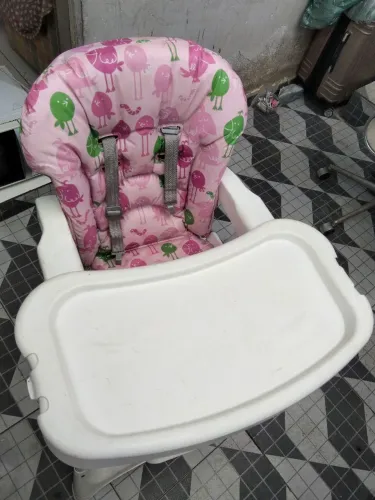 Cadeirinha de alimentação