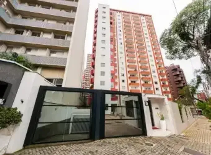 Apartamento Reformado no Batel | Semi-mobiliado 8º andar