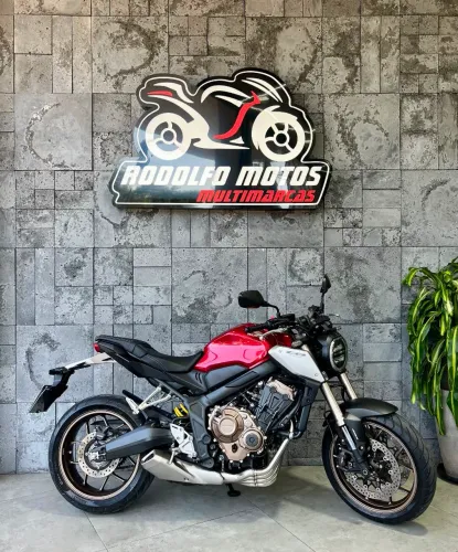 Honda CB650R ABS 2023 ESTADO DE ZERO 