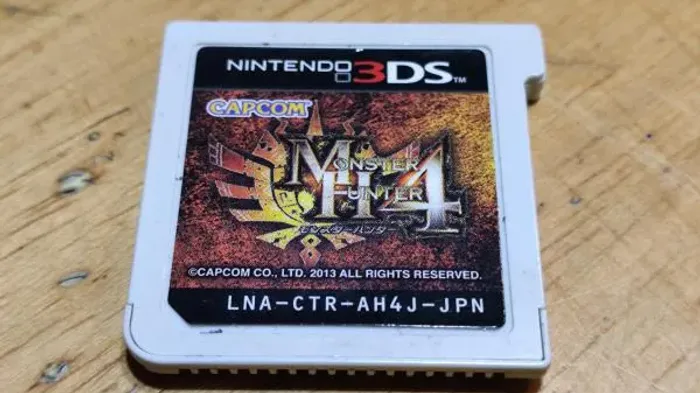 Monster Hunter 4  (Nintendo 3DS - versão japonesa)