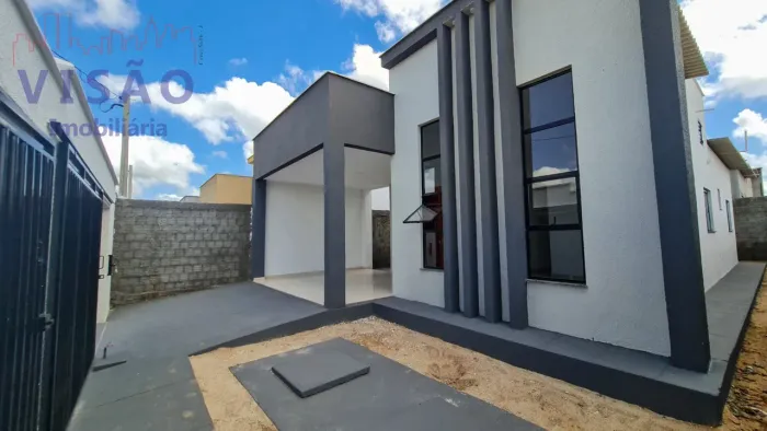 CASAS COM 3/4 SENDO 2 SUITES NO BAIRRO BELA VISTA