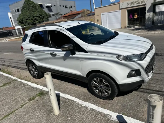 Ford Ecosport Freestyle 1.6 16V Flex 5P 2014