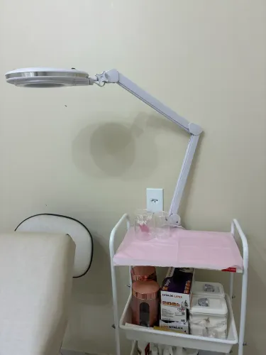 Vende-se carrinho auxiliar e lupa 