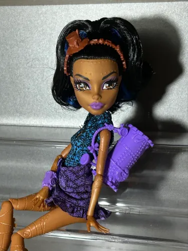 Monster high robecca dance class