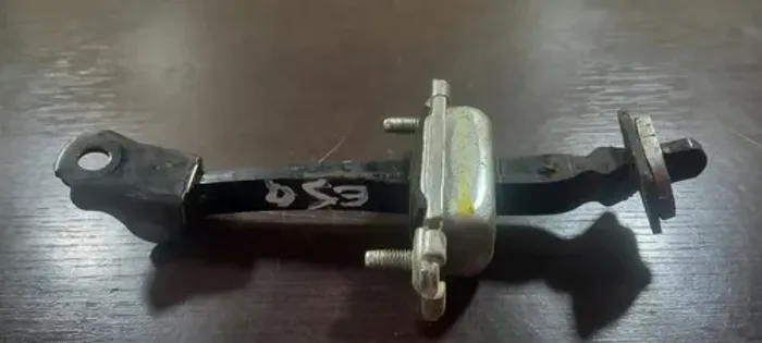 Limitador Porta Traseiro Esquerdo Gm Spin 2017