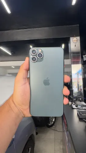 ? iPhone 11 Pro Max 256GB Verde Militar
