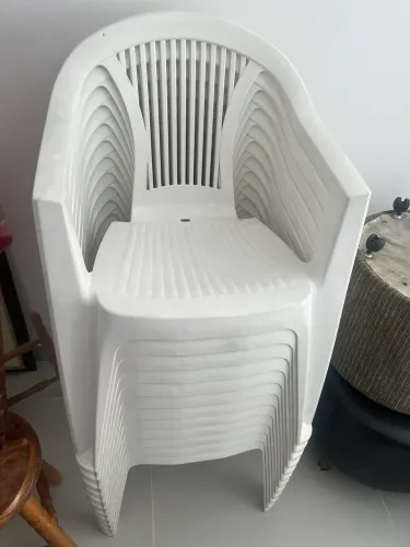 VENDO conjunto com 12 cadeiras Tramontina com braços