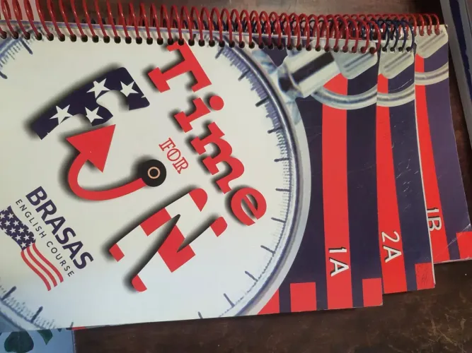 Livro de inglês Teens BRASAS