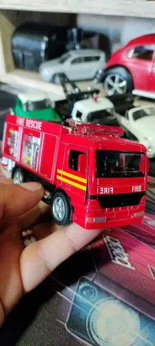 Miniatura Carro de Bombeiro Metal 