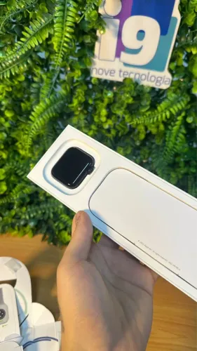 Apple Watch SE GPS 2° geração 40mm Midnigth Garantia Apple até 30 de abril de 2027