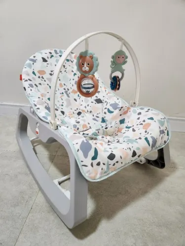 Cadeira de Balanço Fisher-Price com Vibração | Completa e em Ótimo Estado