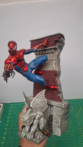 Estátua Homem Aranha Spider Man Marvel <br>Estátua Homem Aranha Spider Man Marvel 30 cm