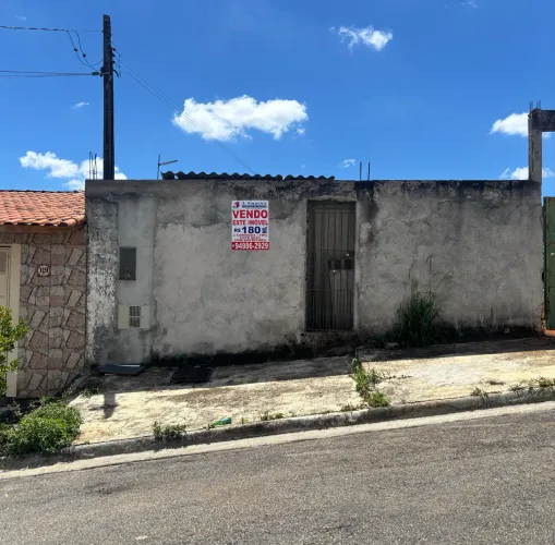 Vendo Casa: R$160 mil. Bairro: Jardim São José