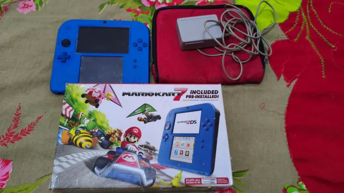Vendo Nintendo 2ds edição Mario kart
