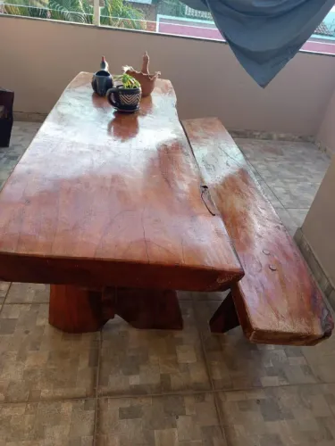 Mesa de madeira e banco em até 18x