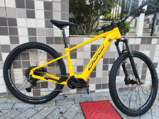 BICICLETA OGGI E-BIKE 8.2