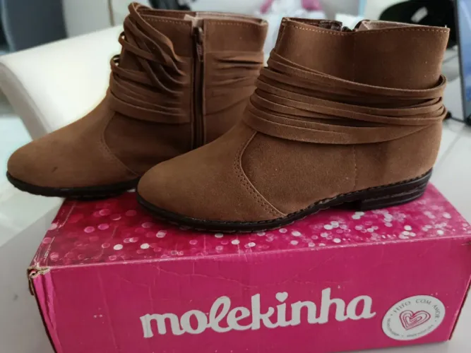 Vendo bota infantil molequinha