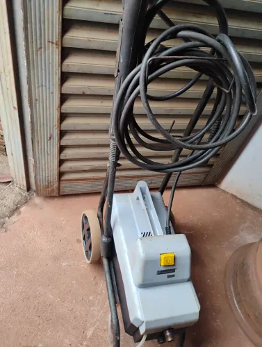 Vendo lavadora de alta pressão profissional