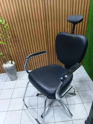 Cadeira reclinável para salões e barbearias