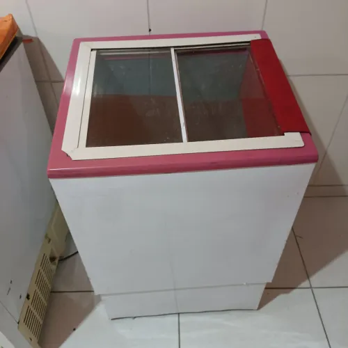 Freezer pequeno porta de vidro