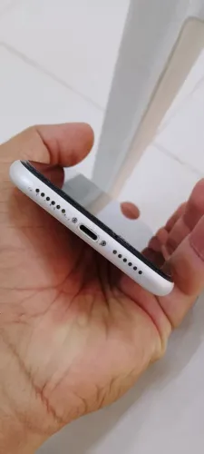 iPhone XR bateria 100%