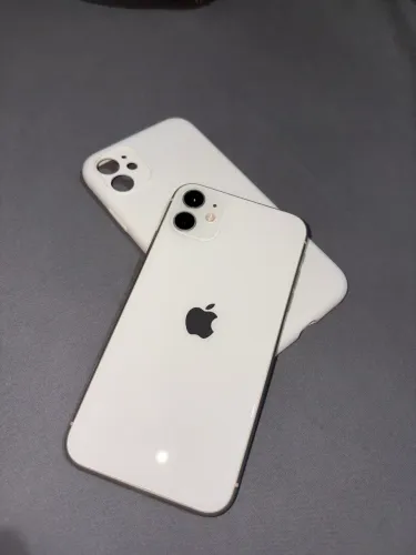 iPhone 11 128GB muito conservado