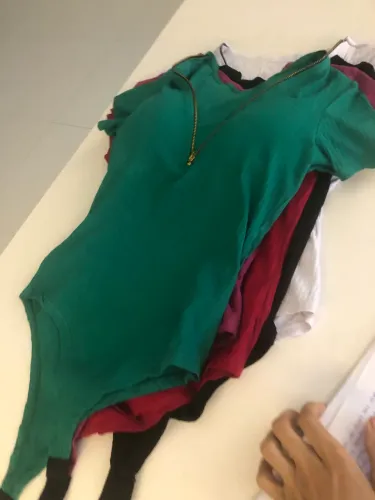 Procuro profissional Freelance para cadastra roupas no mercado livre