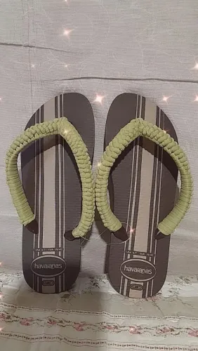 Chinelo havaianas bordado 
