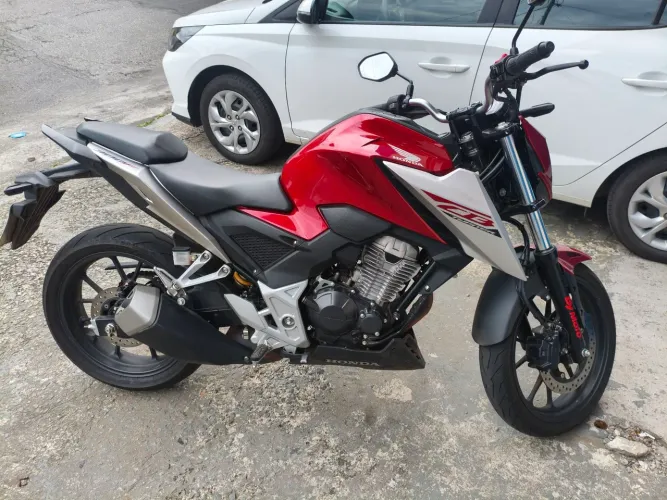 CB 300F ABS